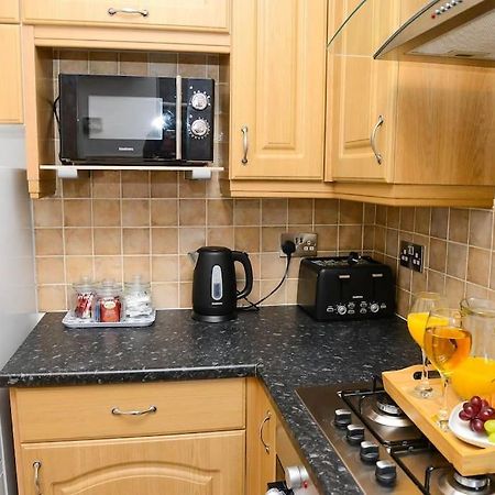 Appartement Delightful 2 Bed Town Centre House, Sleeps 4 à Barnsley Extérieur photo