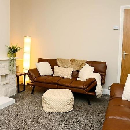 Appartement Delightful 2 Bed Town Centre House, Sleeps 4 à Barnsley Extérieur photo