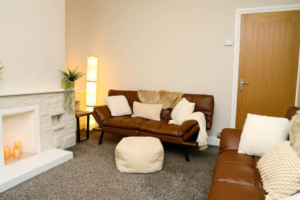 Appartement Delightful 2 Bed Town Centre House, Sleeps 4 à Barnsley Extérieur photo